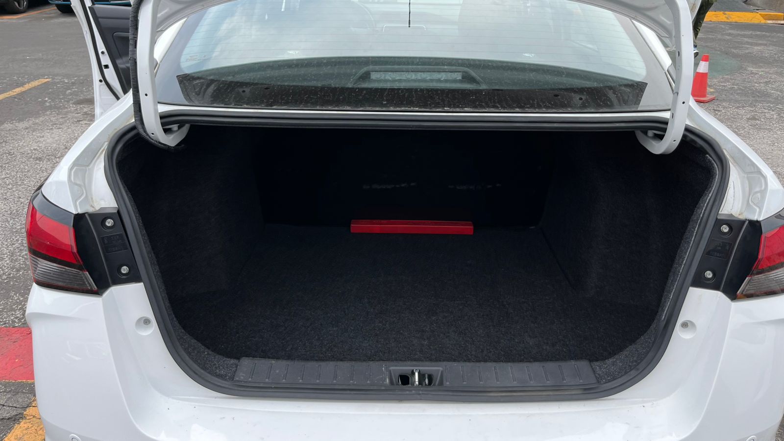 2025 Nissan VERSA 4P SENSE L41.6 AUT