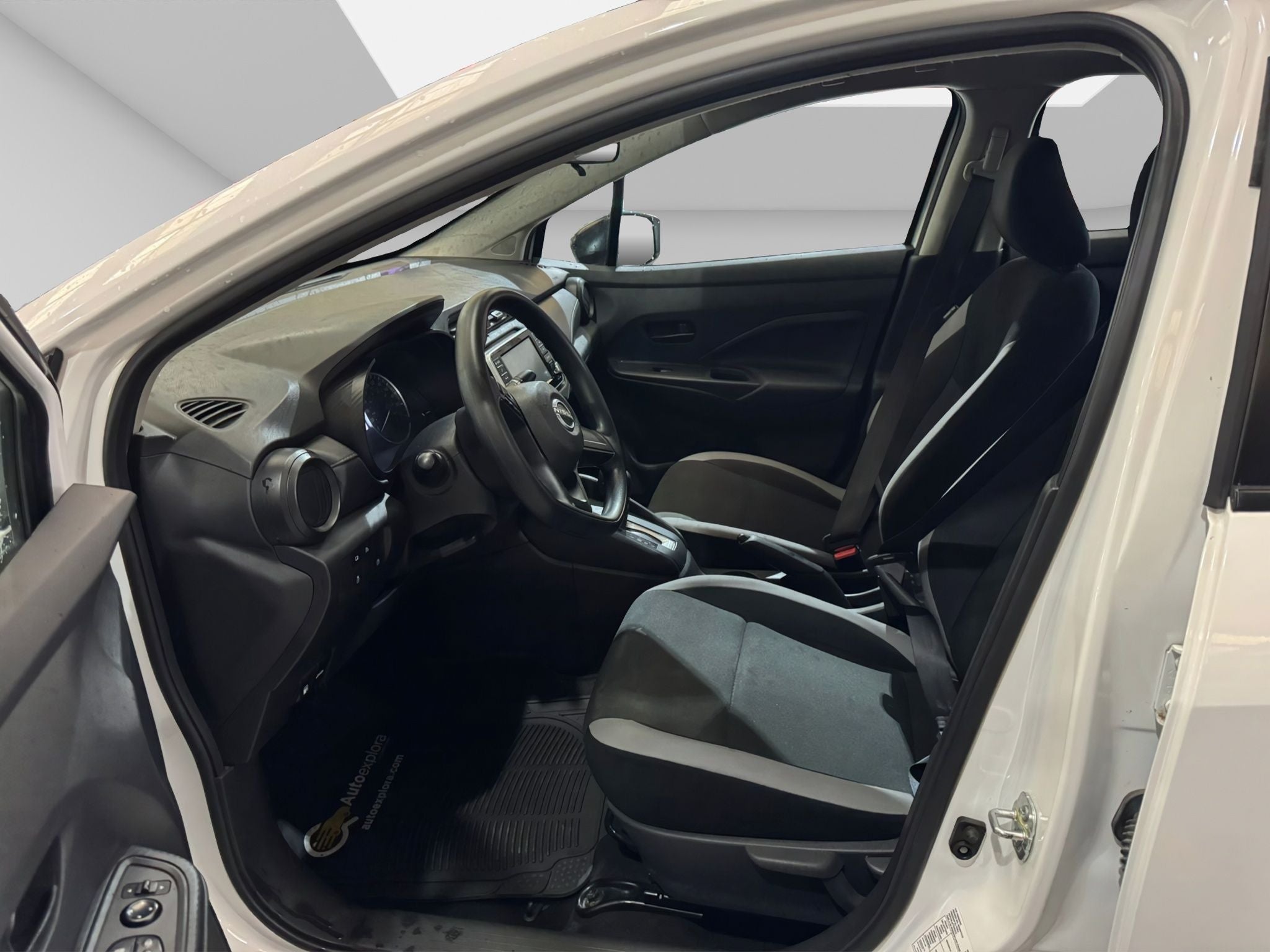 2025 Nissan VERSA 4P SENSE L41.6 AUT