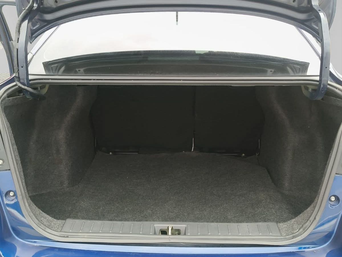2025 Nissan VERSA 4P ADVANCE L41.6 AUT