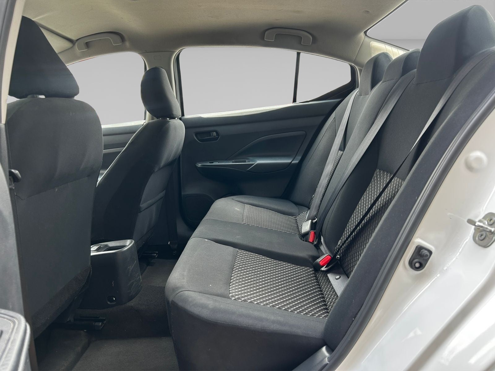2025 Nissan VERSA 4P SENSE L41.6 AUT