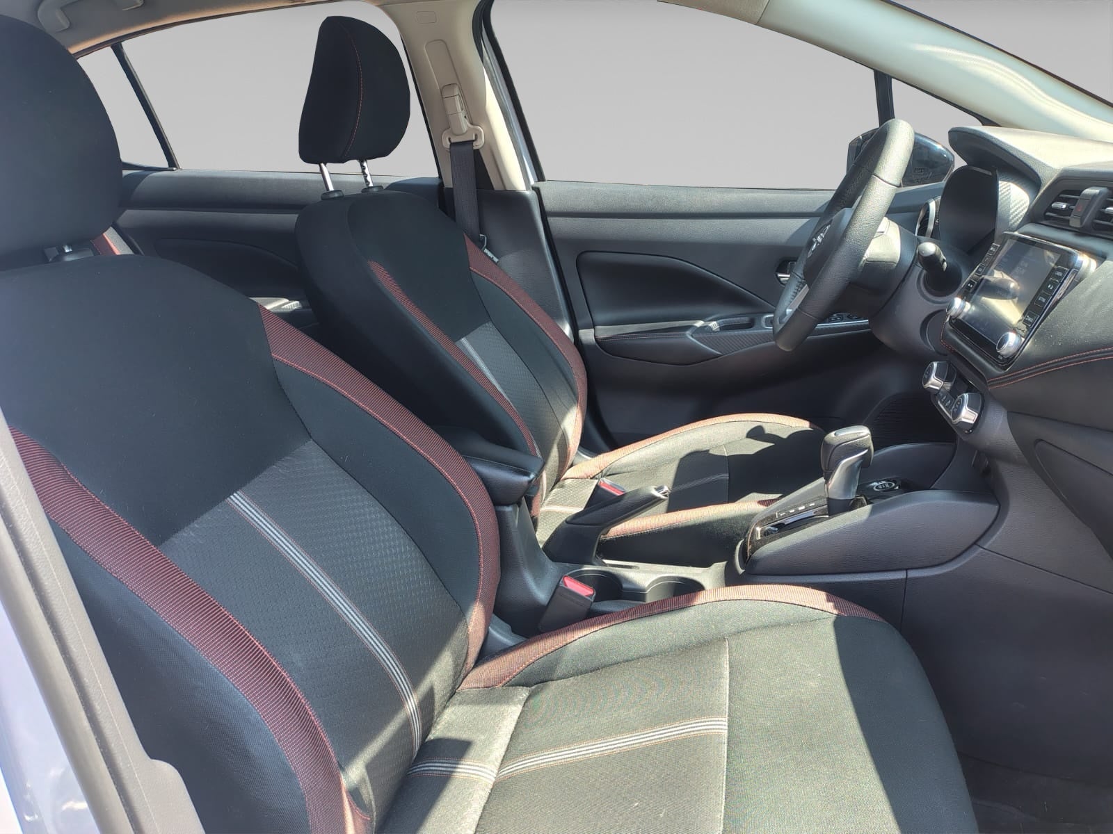 2024 Nissan VERSA 4P SR L41.6 AUT