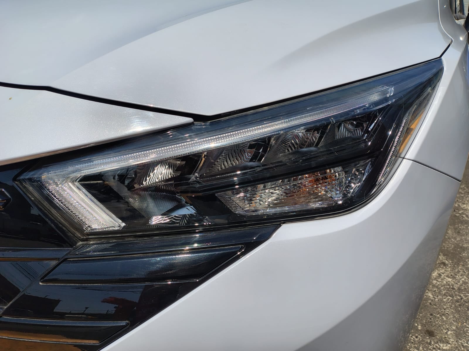 2024 Nissan VERSA 4P SR L41.6 AUT