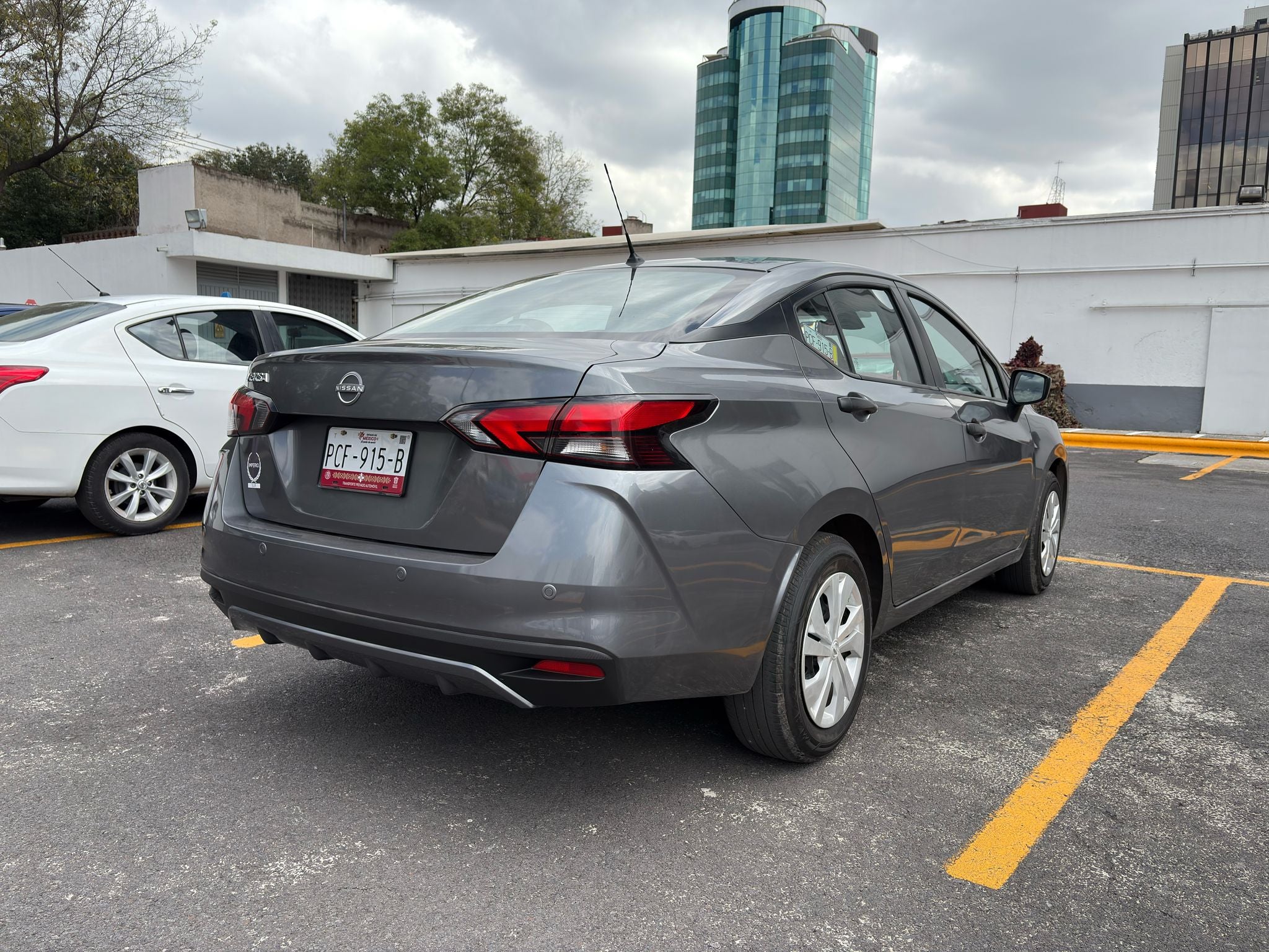 2025 Nissan VERSA 4P SENSE L41.6 MAN