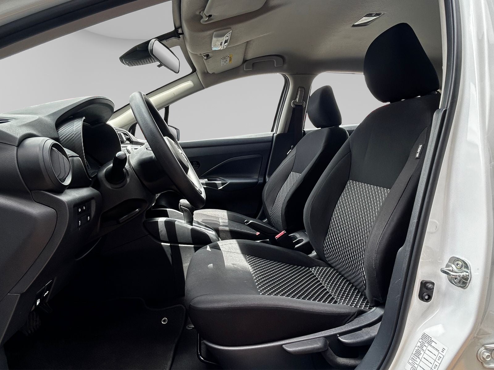 2025 Nissan VERSA 4P SENSE L41.6 AUT