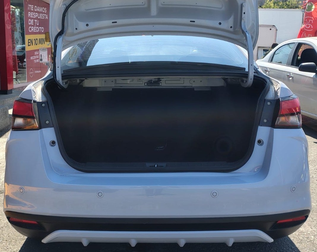 2025 Nissan VERSA 4P SR L41.6 AUT