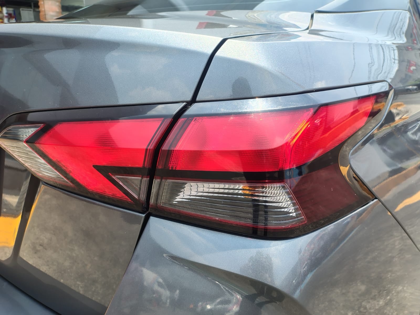 2023 Nissan VERSA 4P ADVANCE L41.6 MAN