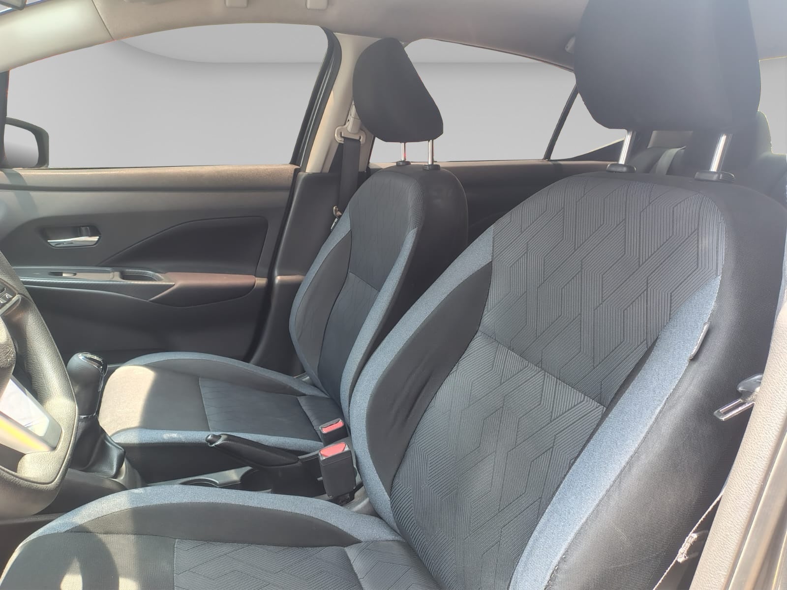 2023 Nissan VERSA 4P ADVANCE L41.6 MAN