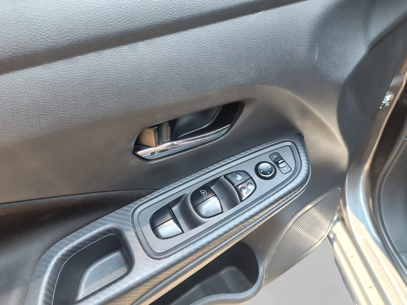 2023 Nissan VERSA 4P ADVANCE L41.6 MAN