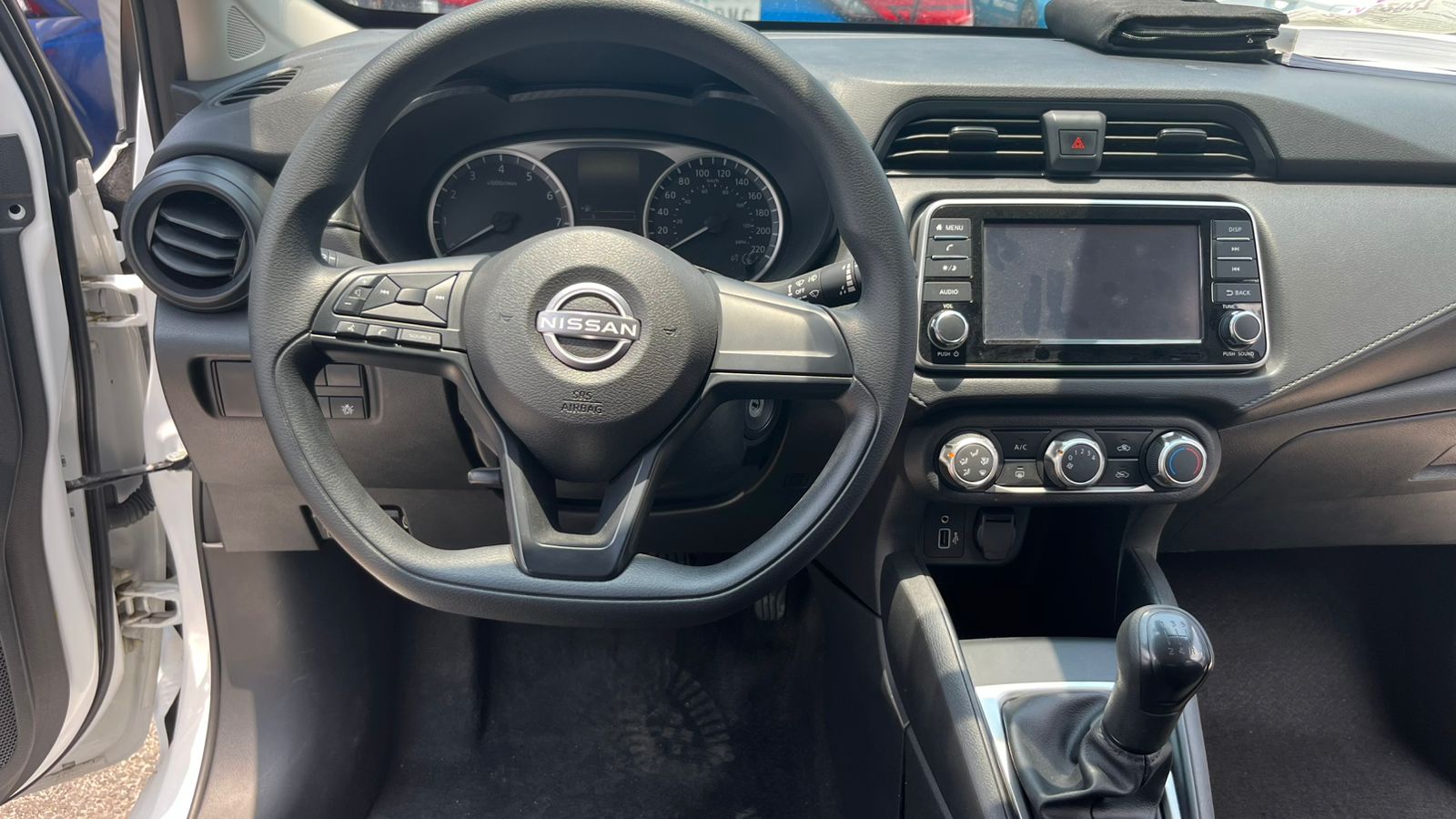 2024 Nissan VERSA 4P SENSE L41.6 AUT