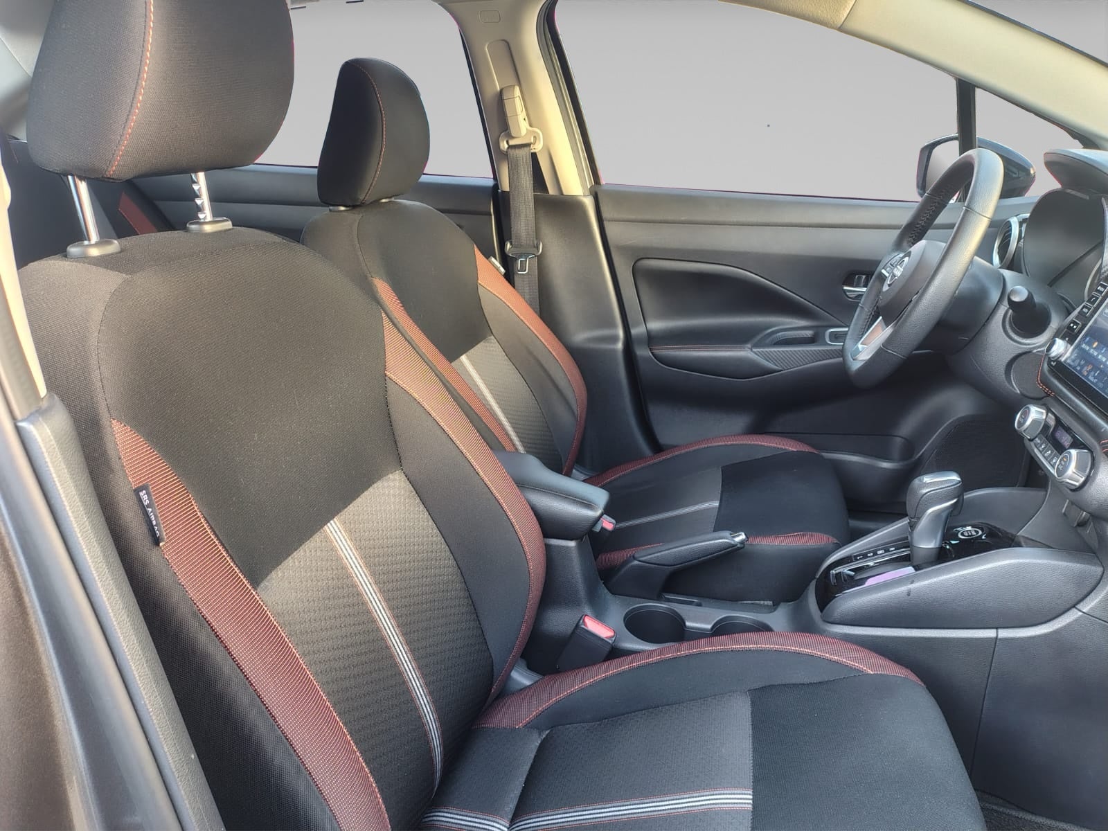 2024 Nissan VERSA 4P SR L41.6 AUT