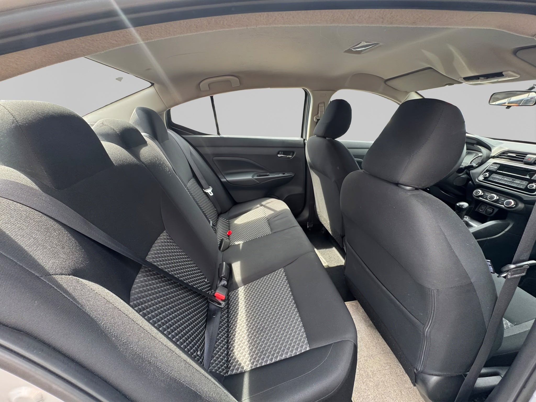2020 Nissan VERSA 4 PTS SENSE TA AAC VE R-15