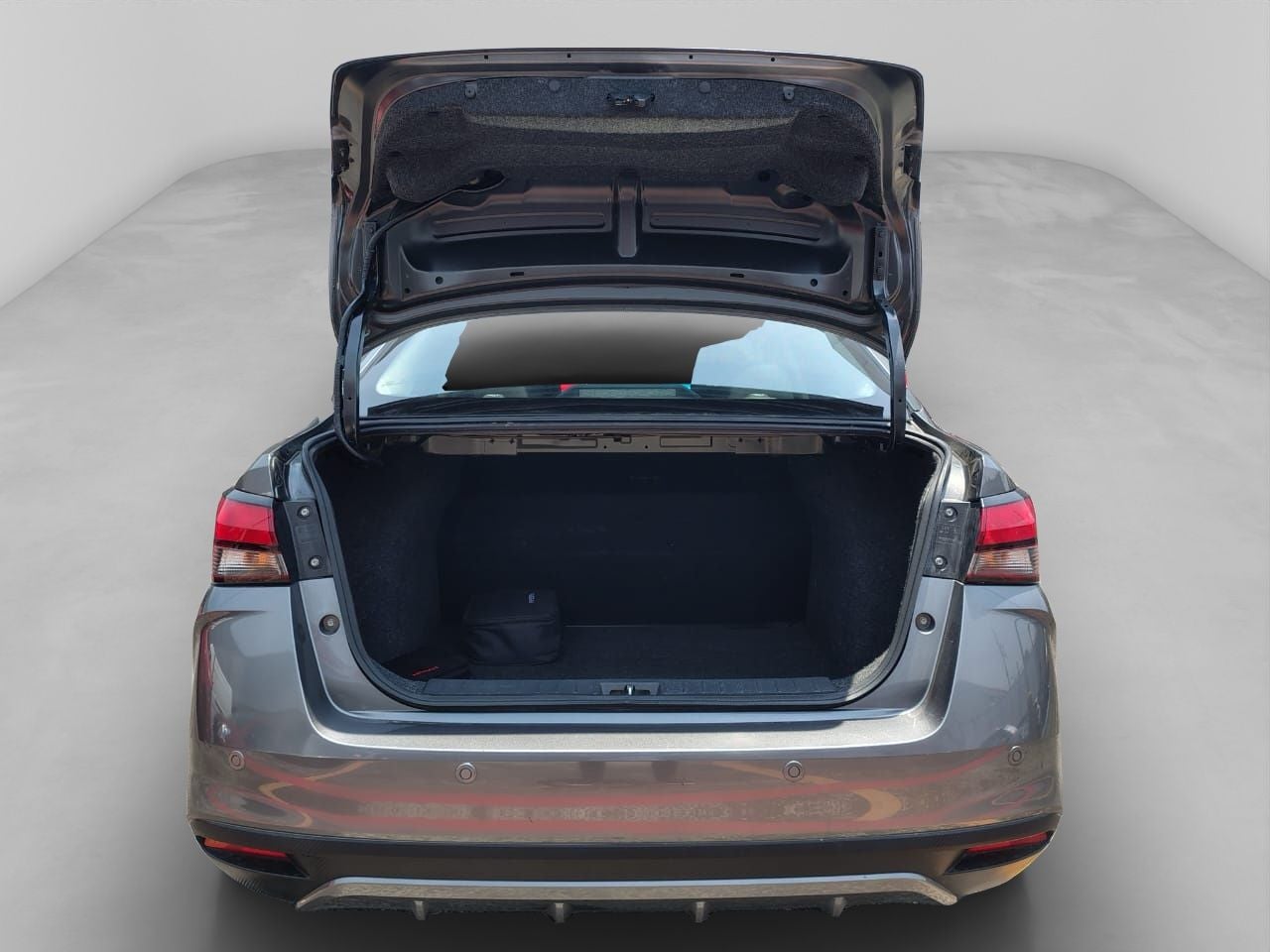 2025 Nissan VERSA 4P SENSE L41.6 MAN