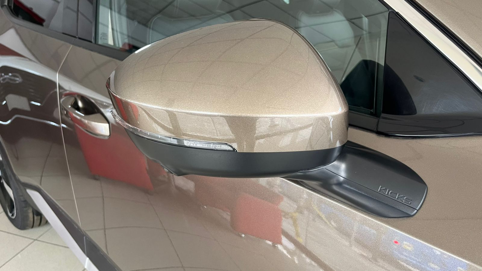 2025 Nissan KICKS 5P PLATINUM L42.0 AUT