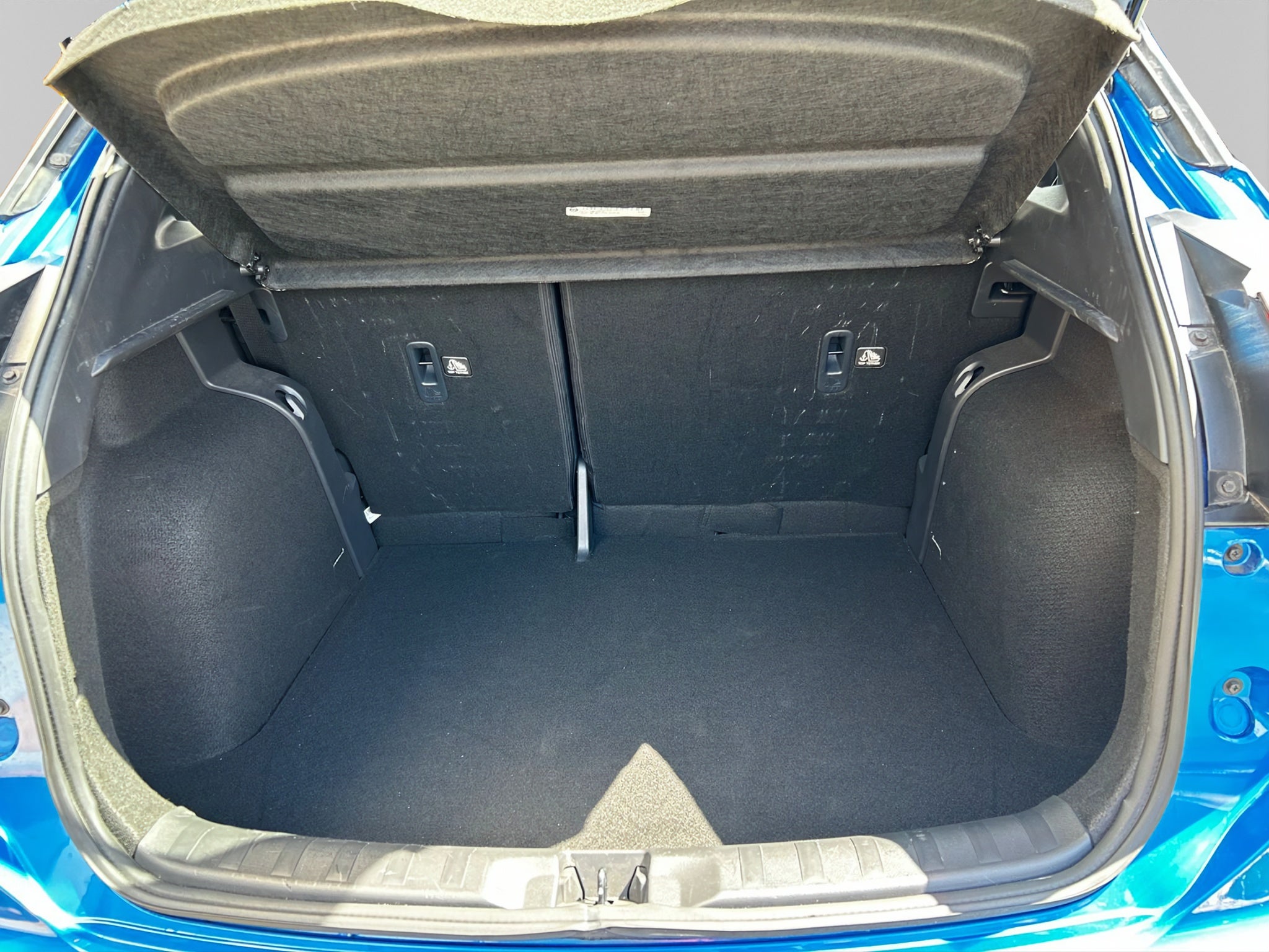 2023 Nissan KICKS 5 PTS ADVANCE 16L TA AAC VE RA-16