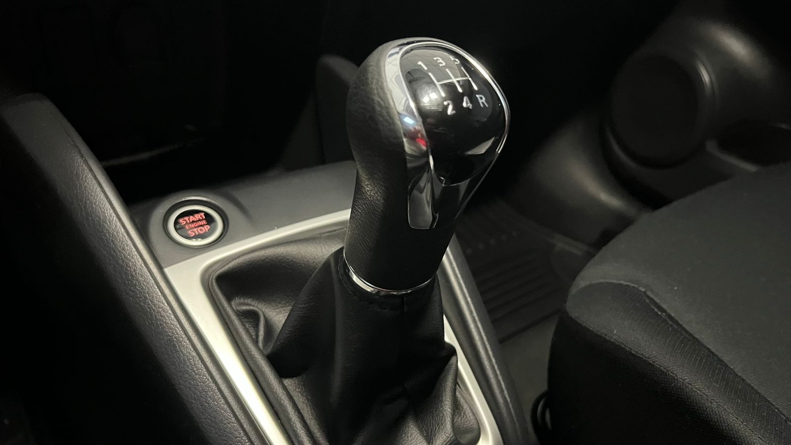 2024 Nissan KICKS 5P ADVANCE L41.6 AUT