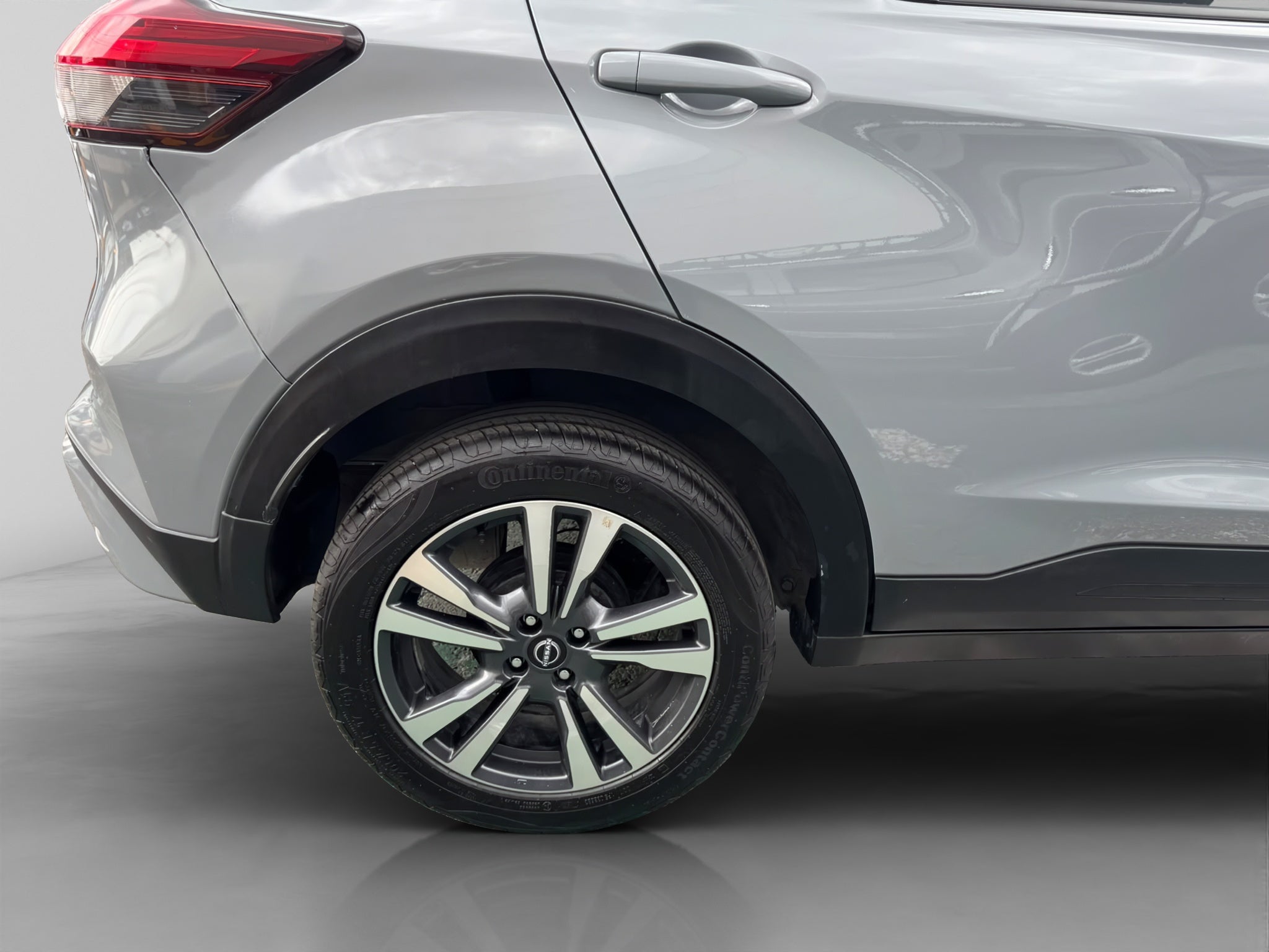2025 Nissan KICKS 5P PLAY ADVANCE L41.6 AUT