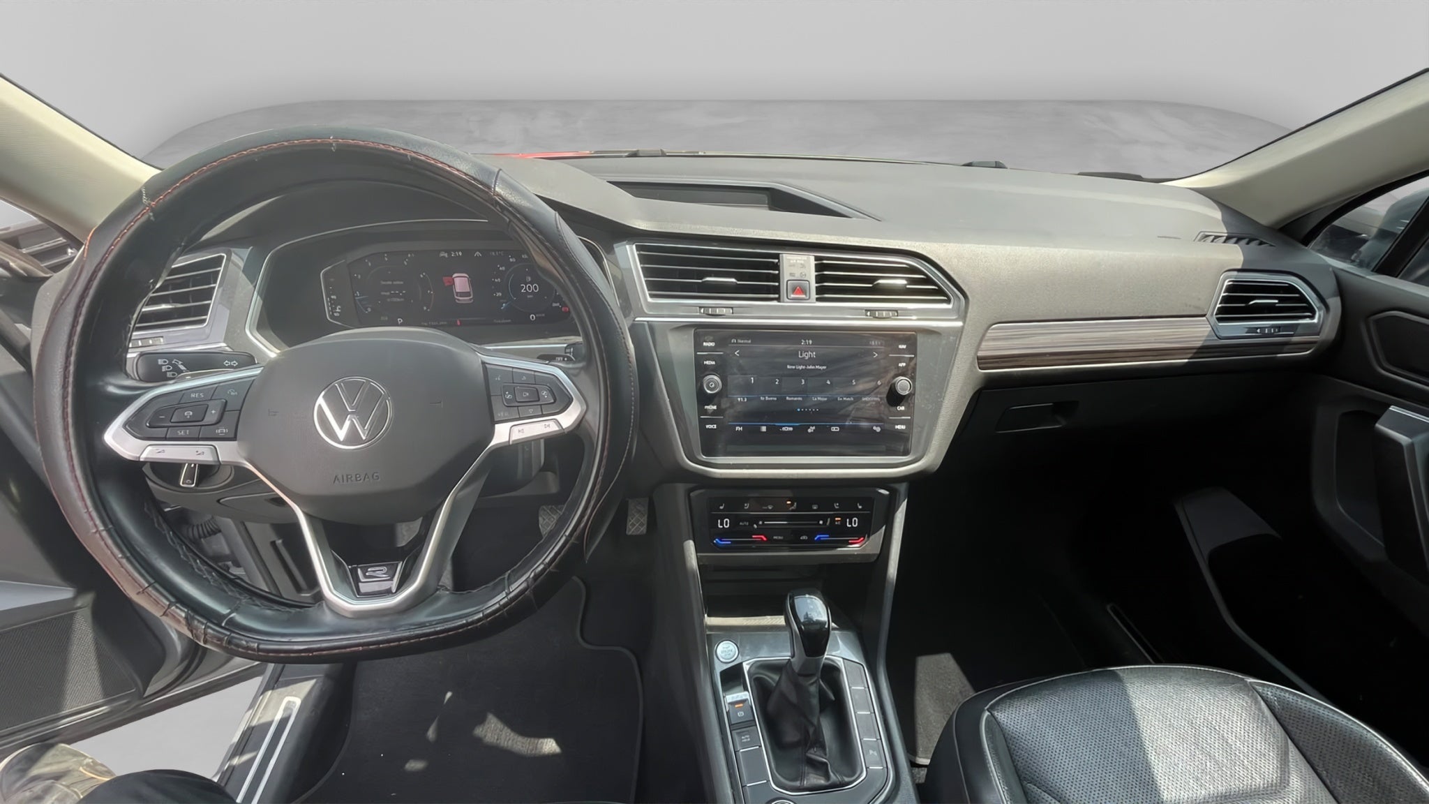 2022 Volkswagen TIGUAN 5 PTS R-LINE 20T DSG PIEL QCP F LED RA-19
