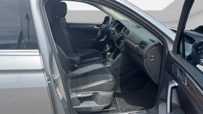 2022 Volkswagen TIGUAN 5 PTS R-LINE 20T DSG PIEL QCP F LED RA-19