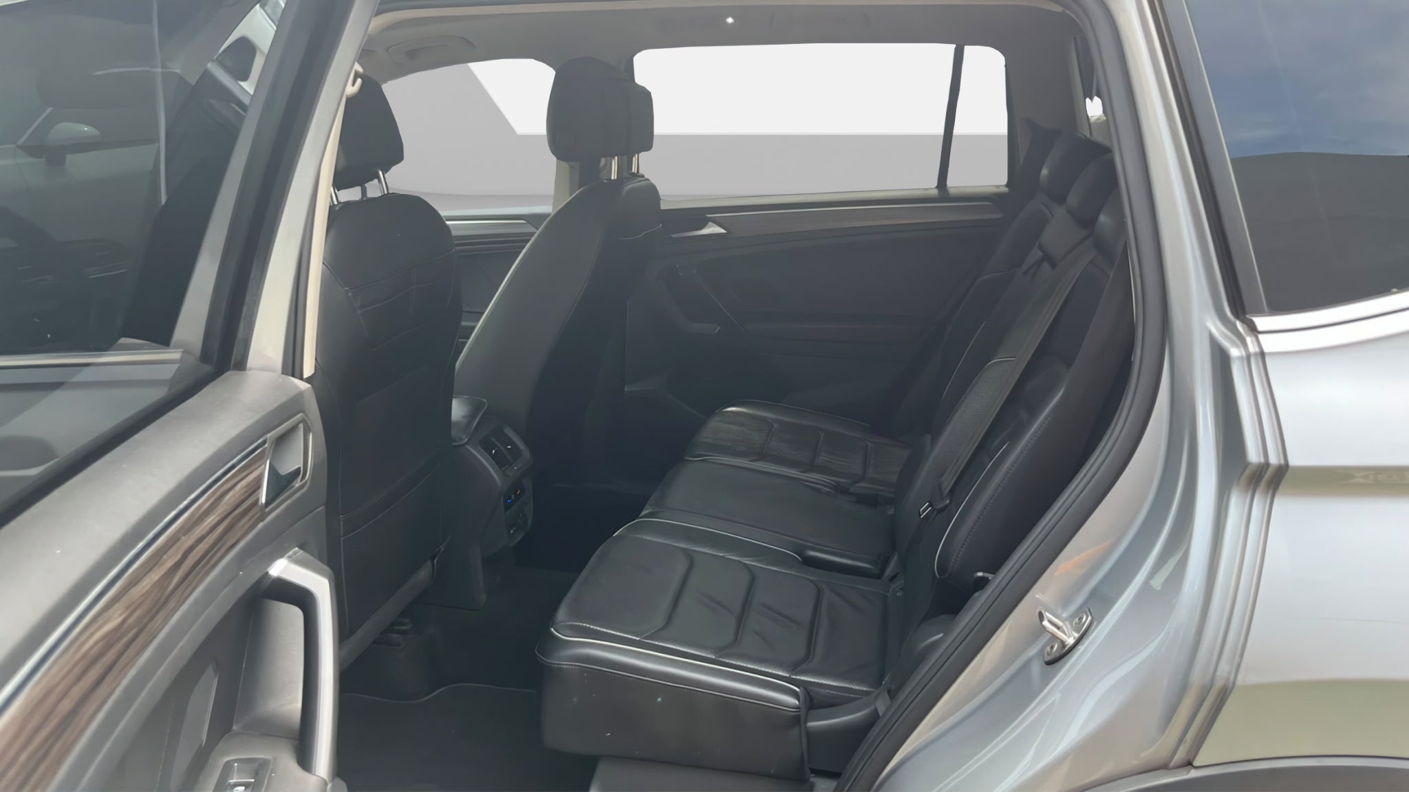 2022 Volkswagen TIGUAN 5 PTS R-LINE 20T DSG PIEL QCP F LED RA-19