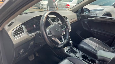 2022 Volkswagen TIGUAN 5 PTS R-LINE 20T DSG PIEL QCP F LED RA-19