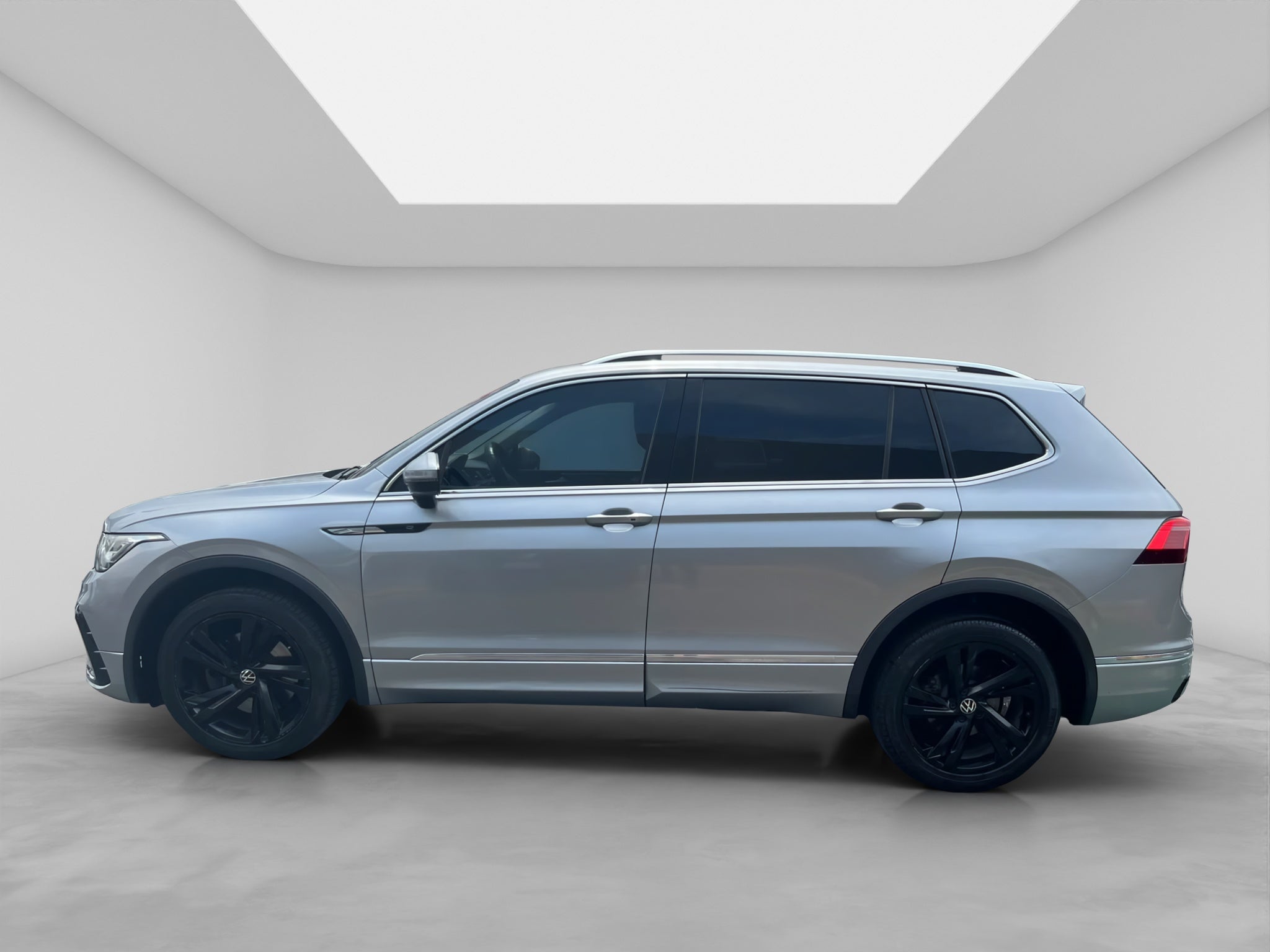 2022 Volkswagen TIGUAN 5 PTS R-LINE 20T DSG PIEL QCP F LED RA-19