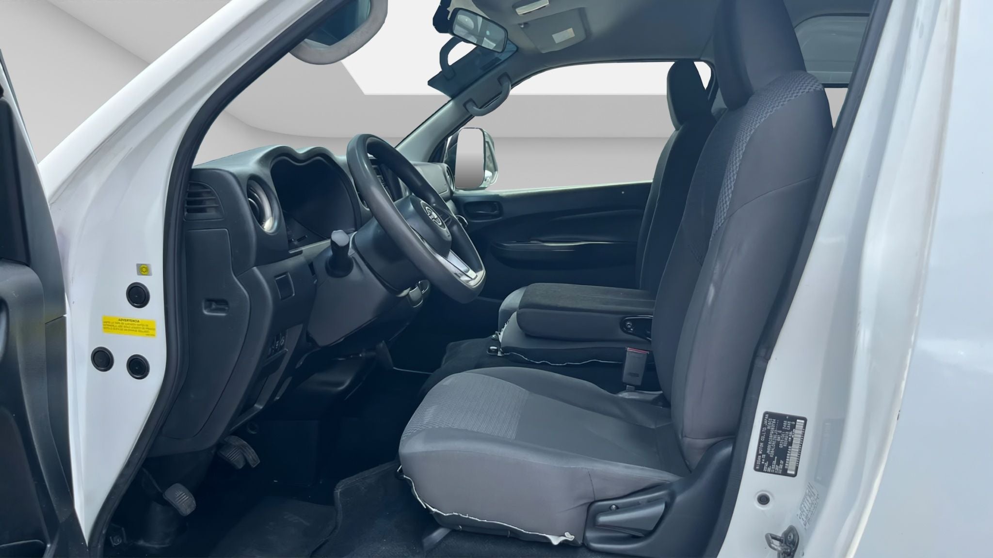2023 Nissan URVAN 4 PTS AMPLIA VENTANAS TM5