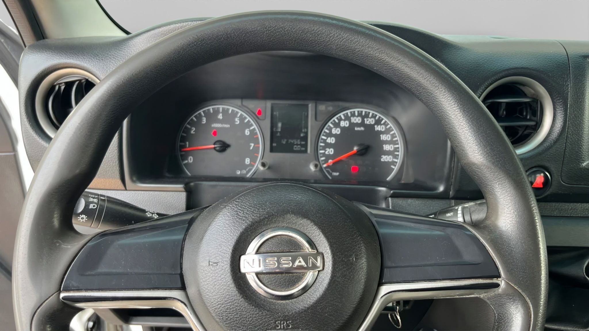 2023 Nissan URVAN 4 PTS AMPLIA VENTANAS TM5
