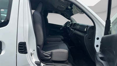 2023 Nissan URVAN 4 PTS AMPLIA VENTANAS TM5