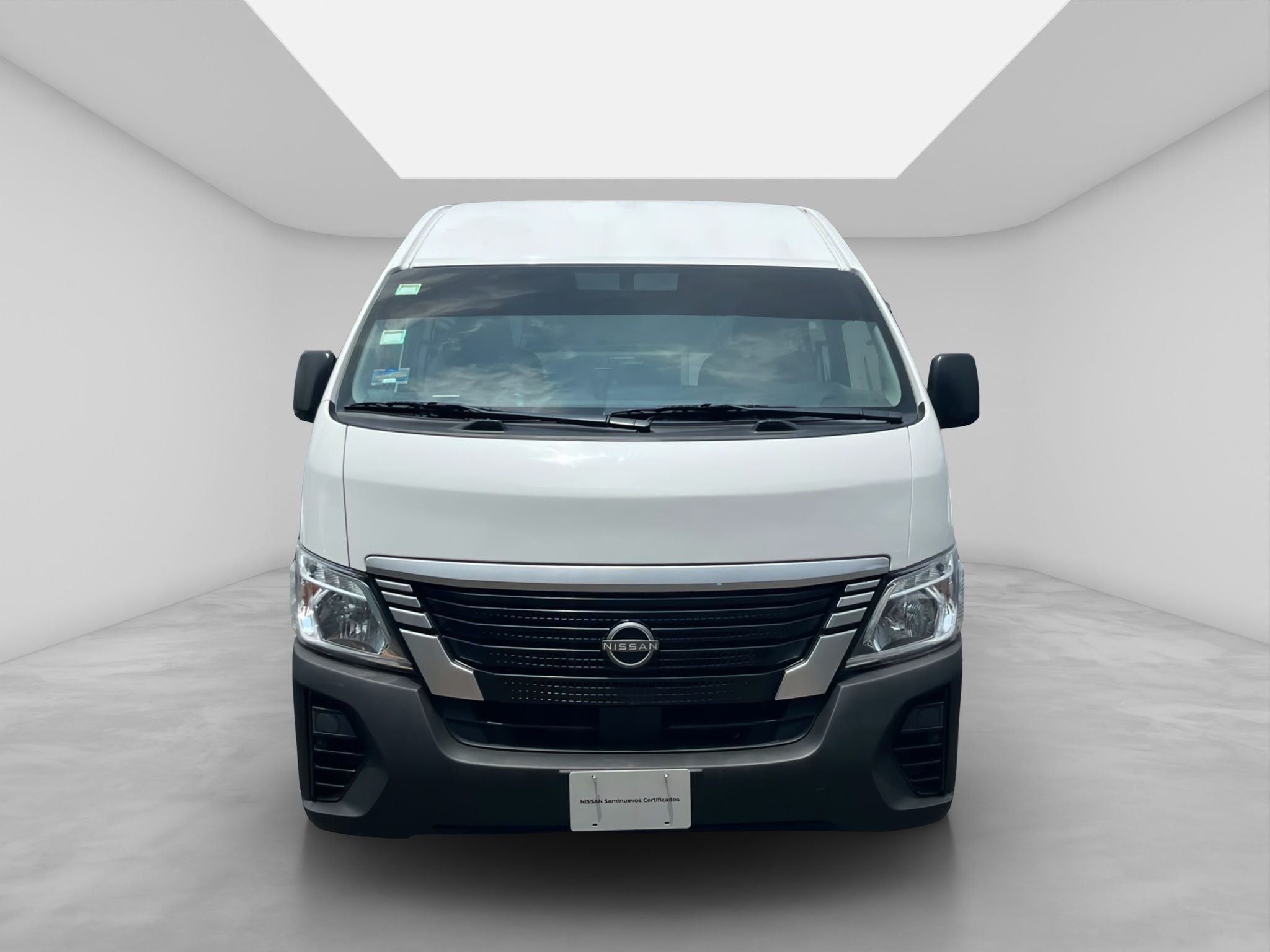 2023 Nissan URVAN 4 PTS AMPLIA VENTANAS TM5