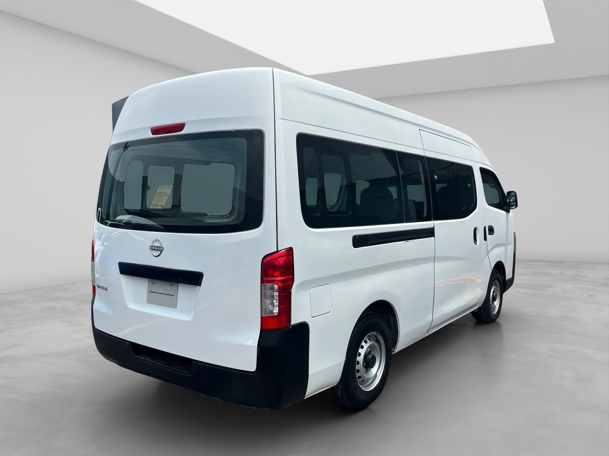 2023 Nissan URVAN 4 PTS AMPLIA VENTANAS TM5