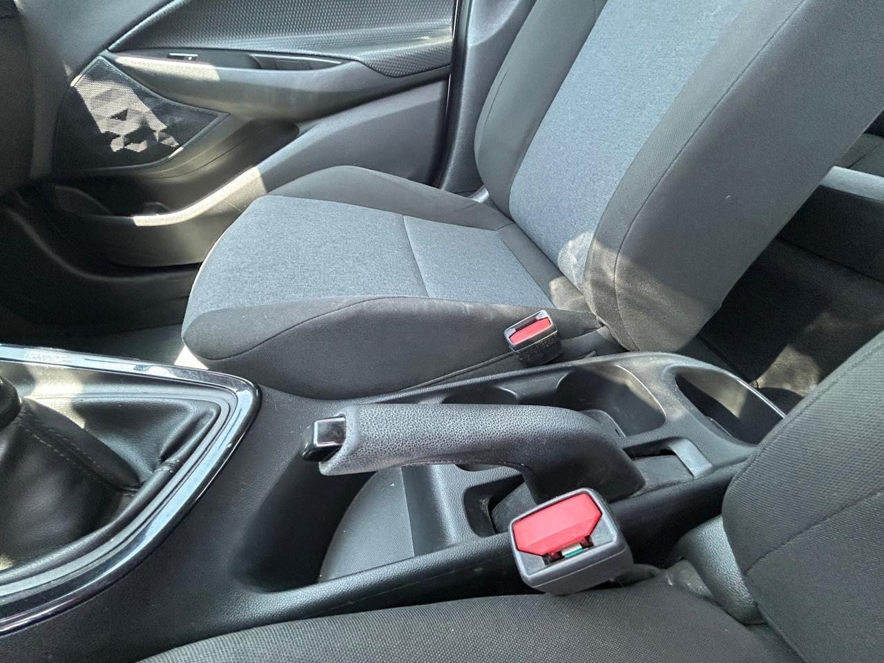 2023 Chevrolet ONIX A 4 PTS LS 13L TM5 AAC BA R-15