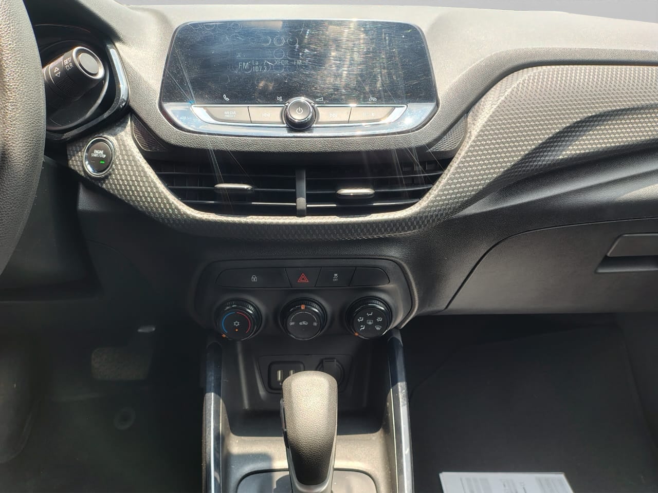 2025 Chevrolet ONIX 4P LS L31.0T AUT
