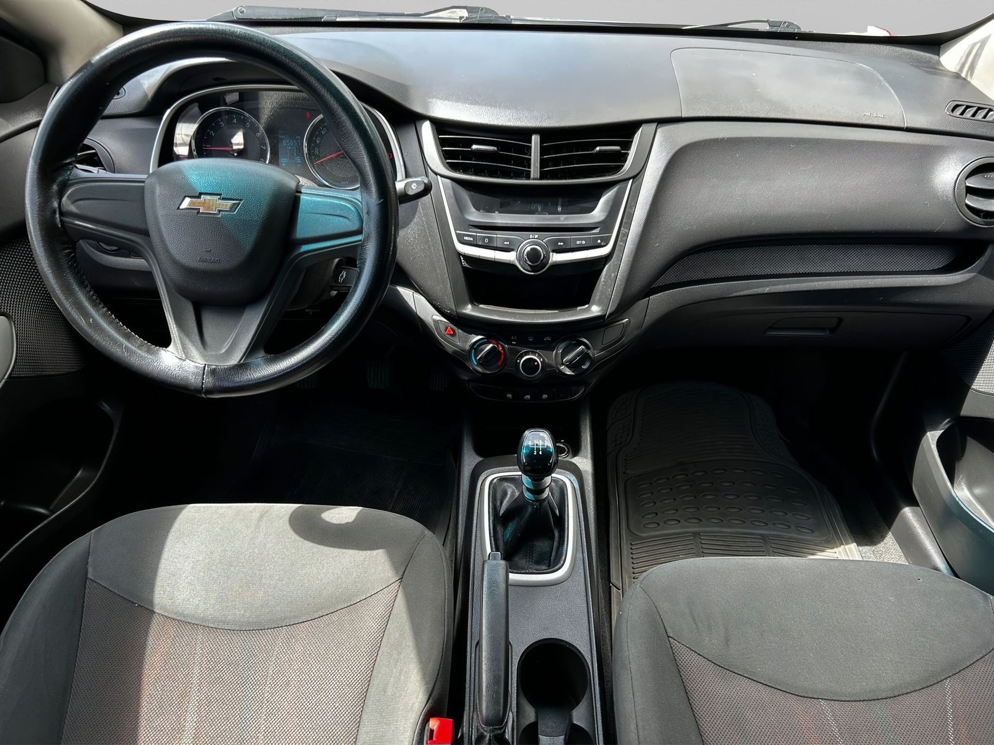 2019 Chevrolet AVEO 4 PTS LS TM5 AAC R-14