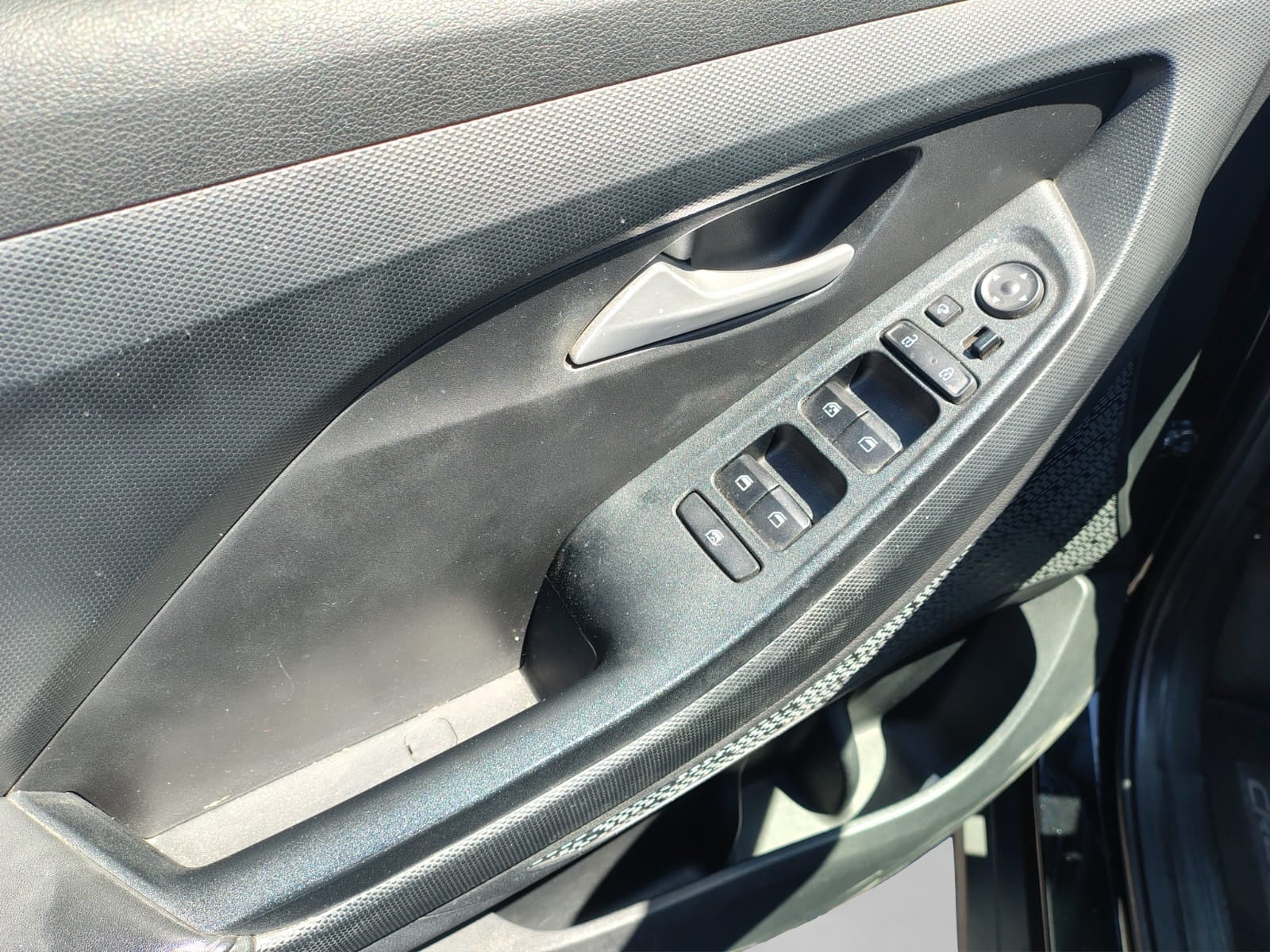 2024 Hyundai CRETA 5 PTS LIMITED 14T TA PIEL F LED RA-17