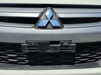 2023 Mitsubishi L200 4 PTS GLX CABINA DOBLE 24TD TM5 4X4