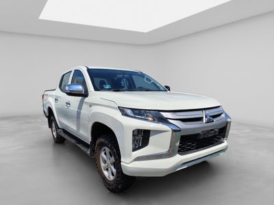 2023 Mitsubishi L200 4 PTS GLX CABINA DOBLE 24TD TM5 4X4