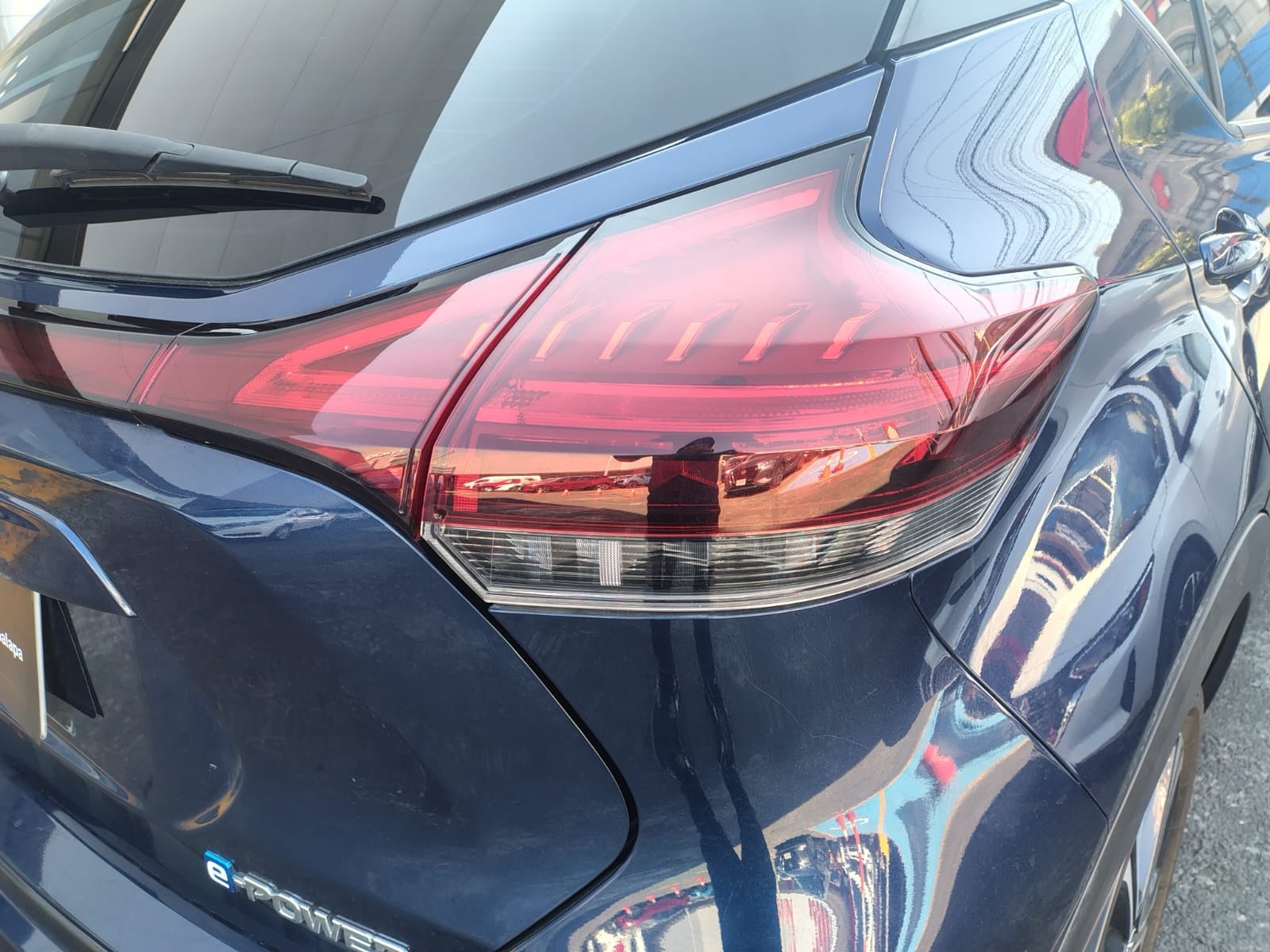 2023 Nissan KICKS 5 PTS E-POWER PLATINUM ELECTA PIEL ADAS RA-17