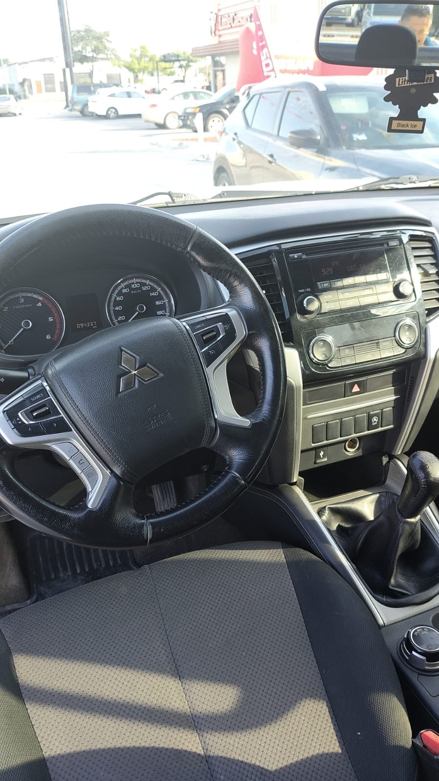 2023 Mitsubishi L200 4 PTS GLX CABINA DOBLE 24TD TM5 4X4
