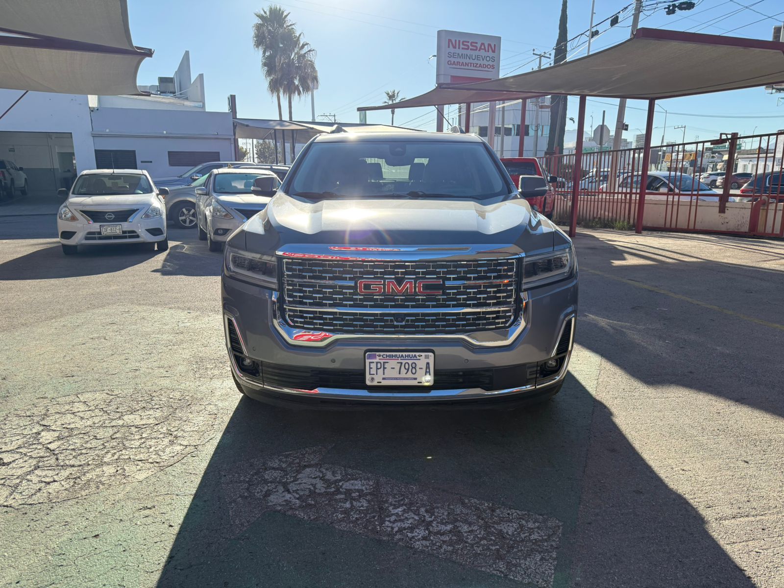 2022 GMC ACADIA 5 PTS DENALI TA 6 PAS PIEL XENON RA-20 CROM 4X4