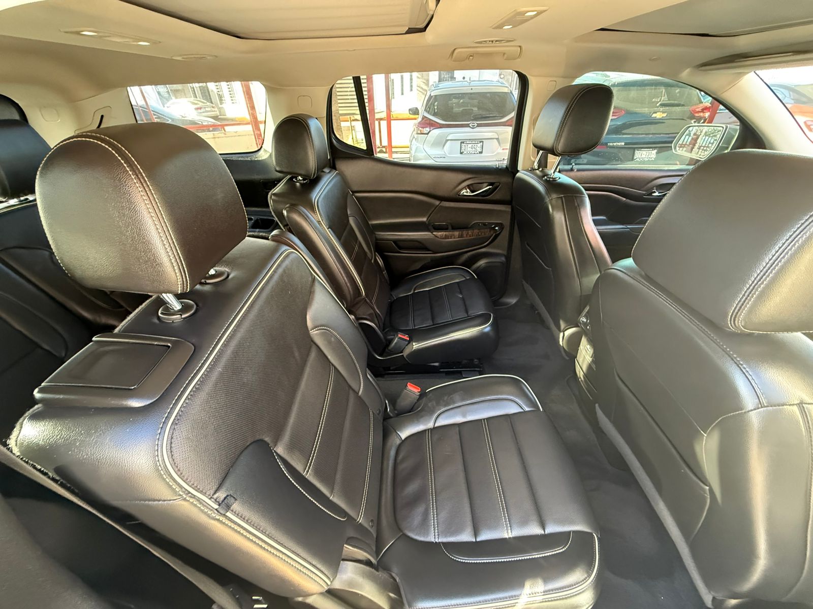 2022 GMC ACADIA 5 PTS DENALI TA 6 PAS PIEL XENON RA-20 CROM 4X4