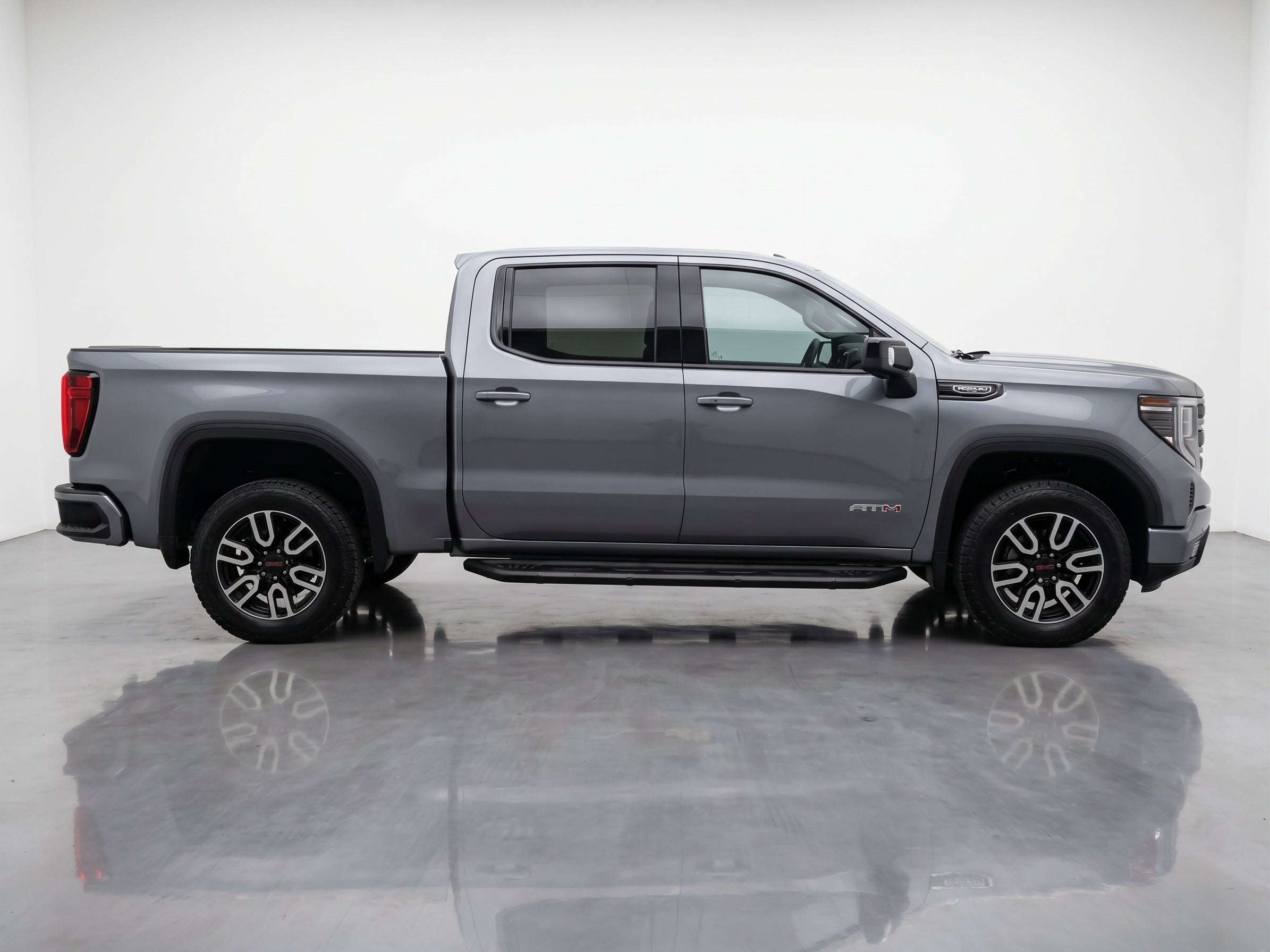 2022 GMC SIERRA 4 PTS AT4 V8 62L TA QC RA-20 4X4