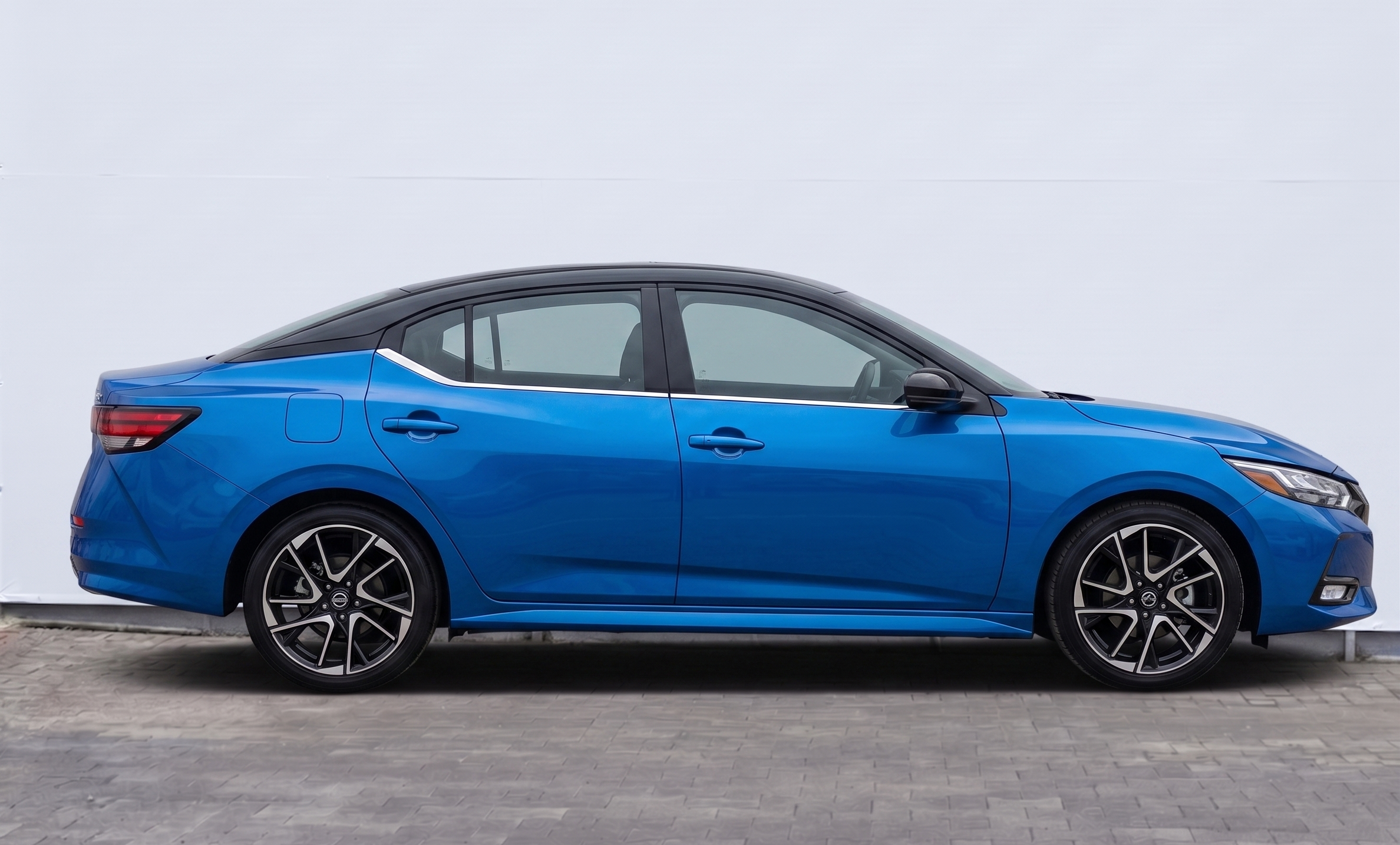 2025 Nissan SENTRA 4P SR PLATINUM BI-TONO L42.0 AUT