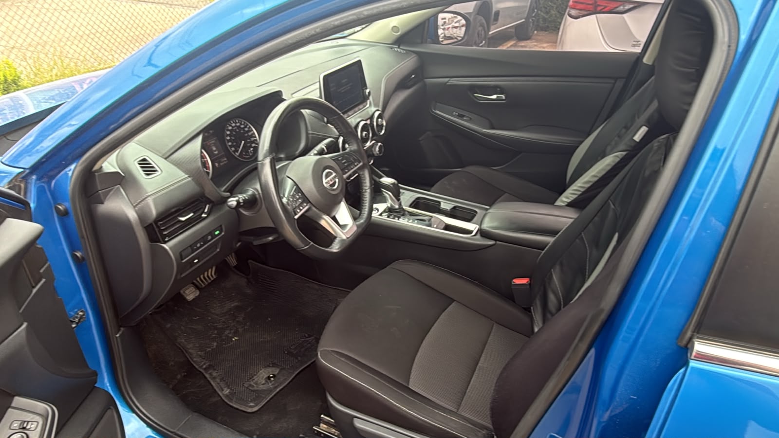 2022 Nissan SENTRA 4 PTS ADVANCE TA AAC F NIEBLA RA-16