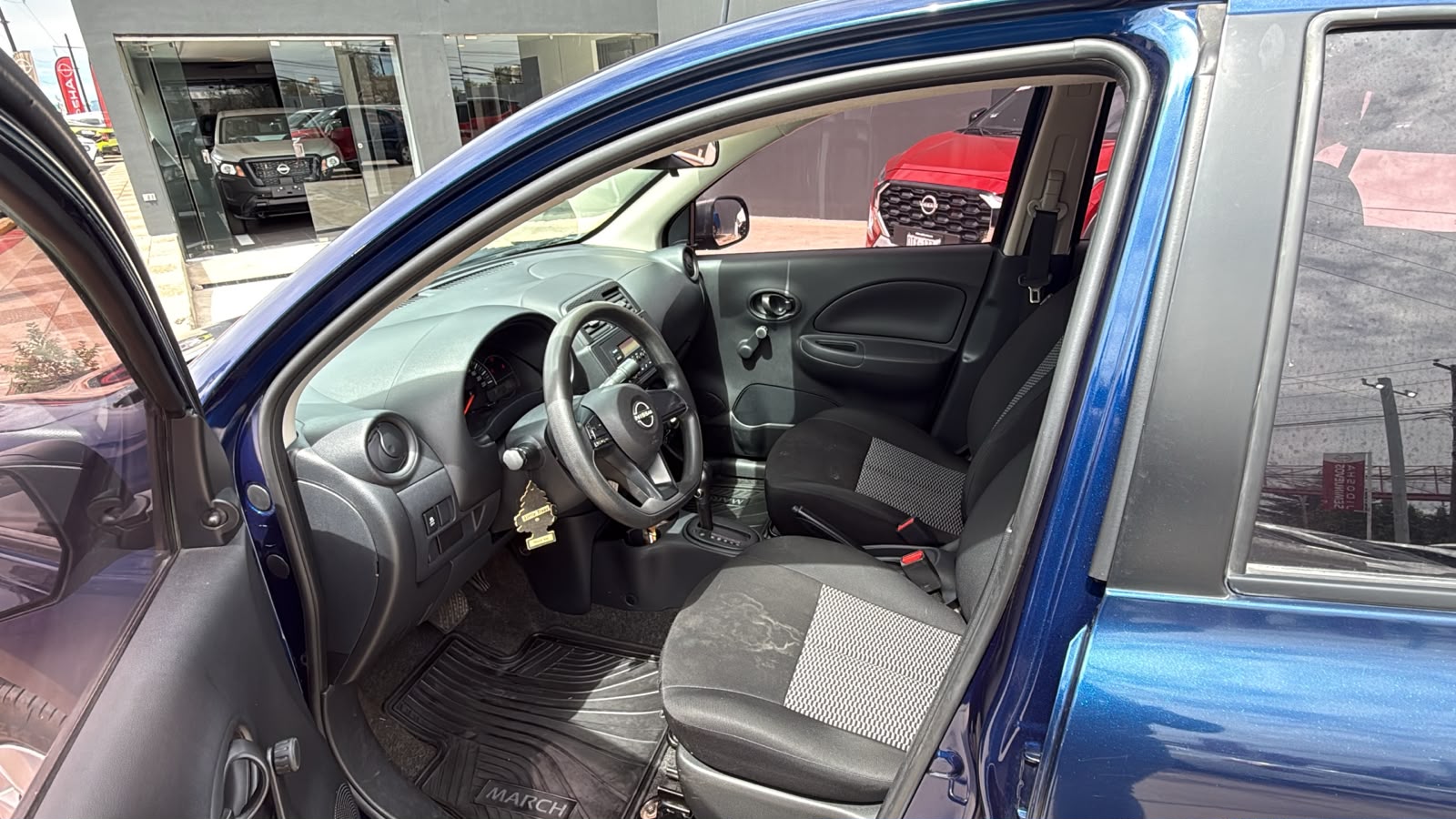 2023 Nissan MARCH 5 PTS HB SENSE TA AAC R-14