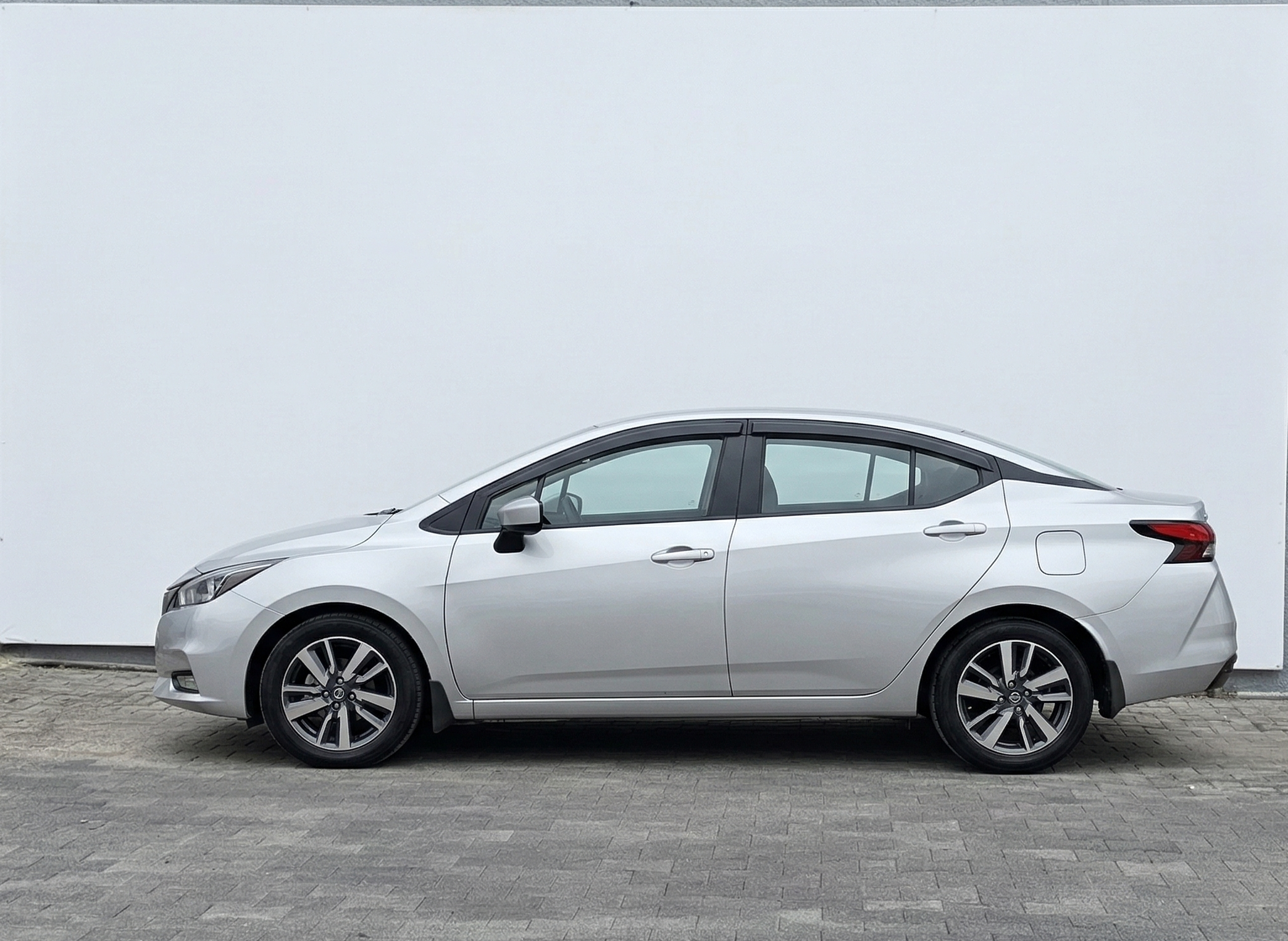 2024 Nissan VERSA 4P ADVANCE L41.6 AUT