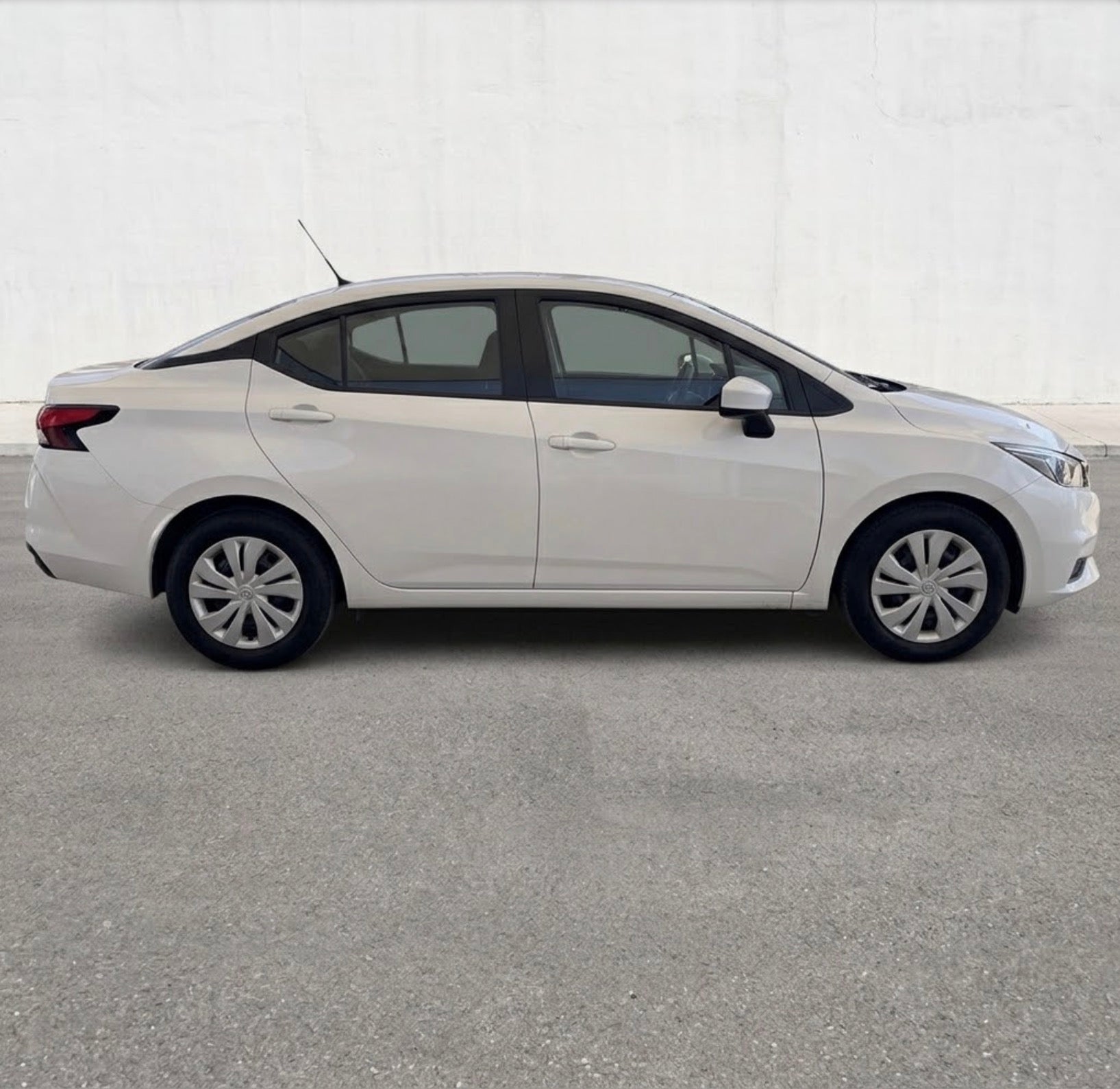 2020 Nissan VERSA 4 PTS SENSE  AAC VE R-15CVT