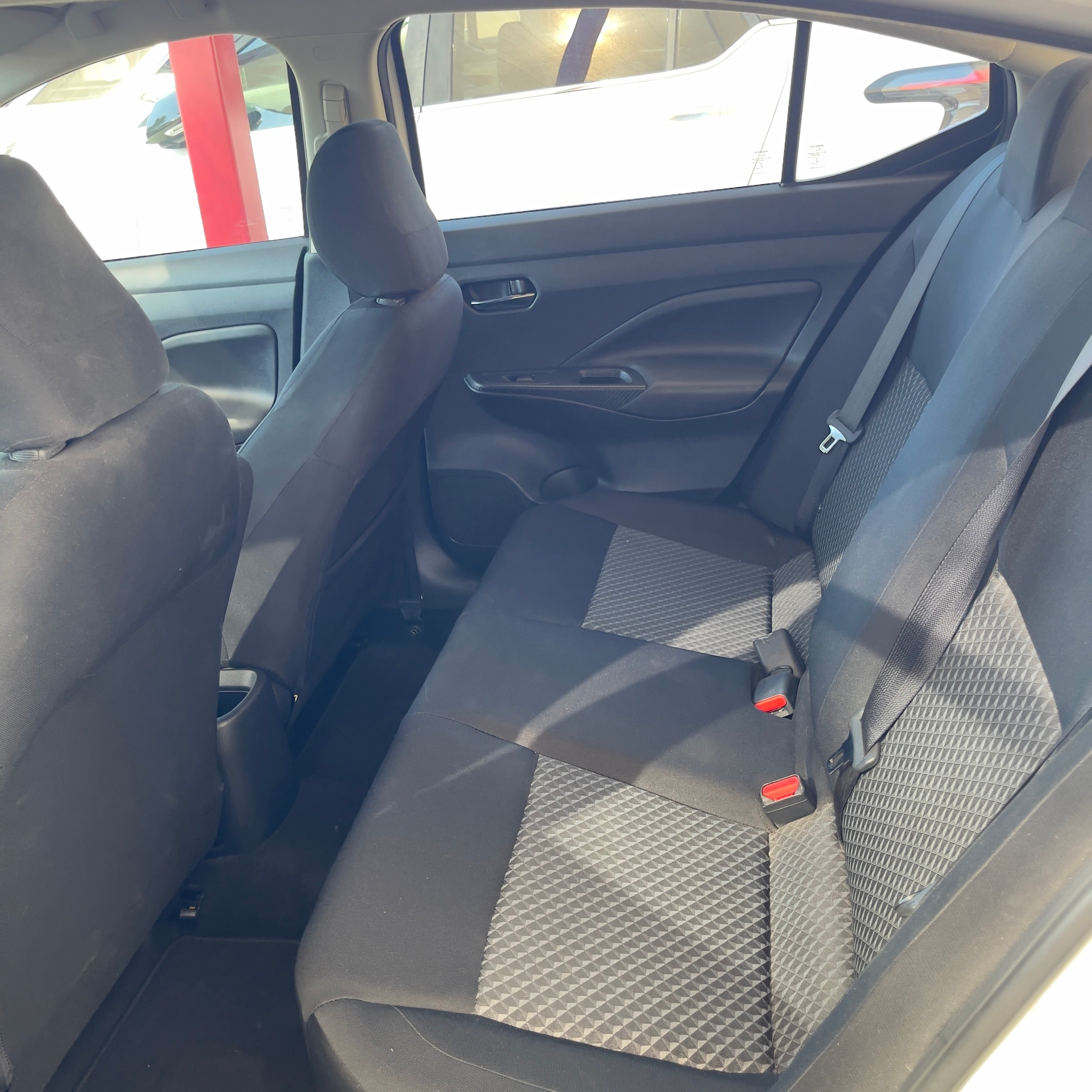 2020 Nissan VERSA 4 PTS SENSE  AAC VE R-15CVT