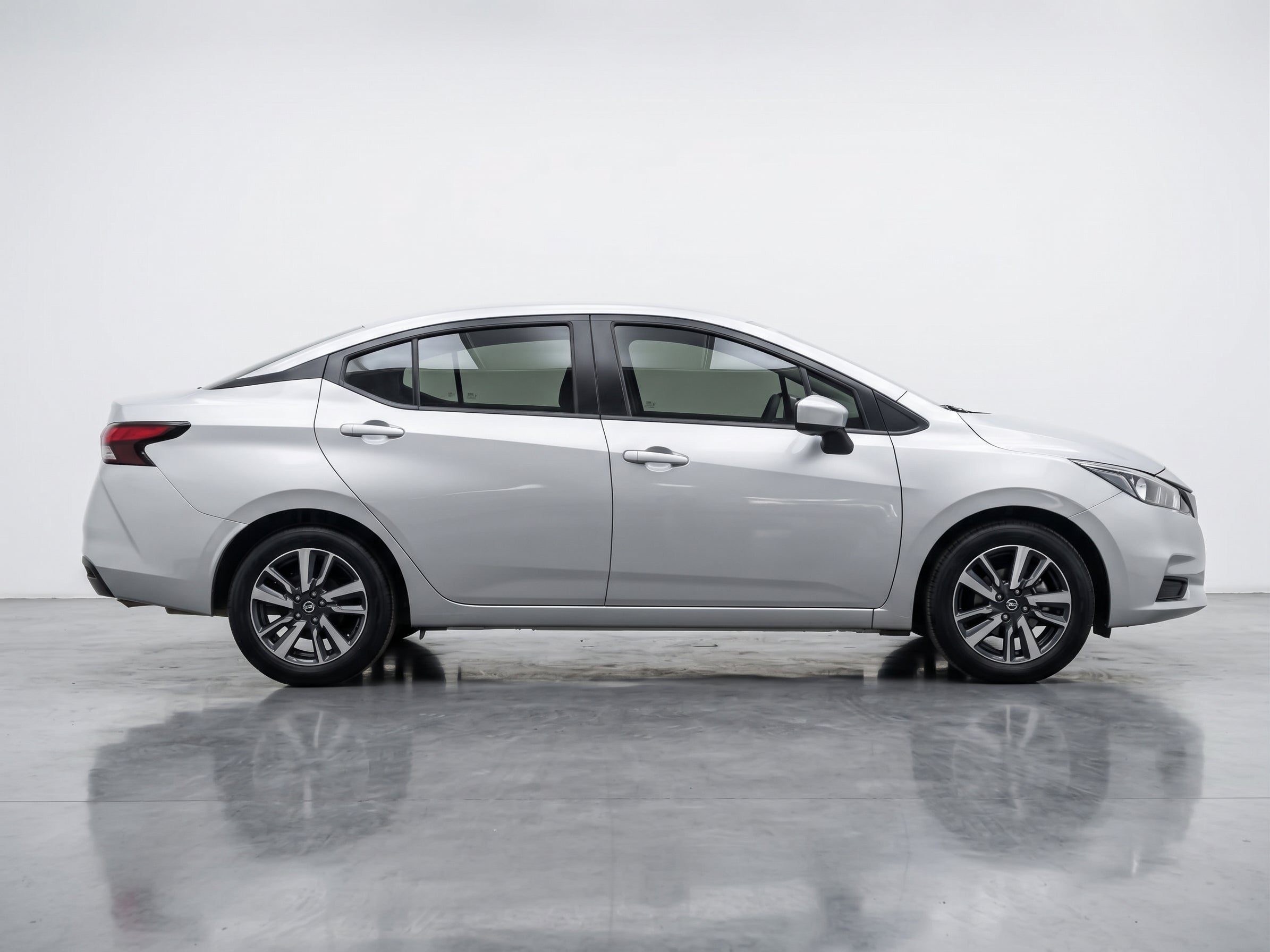 2024 Nissan VERSA 4P ADVANCE L41.6 AUT