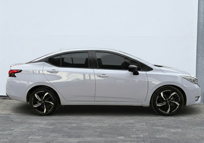 2024 Nissan VERSA 4P SR L41.6 AUT