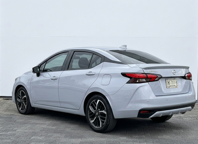 2024 Nissan VERSA 4P SR L41.6 AUT